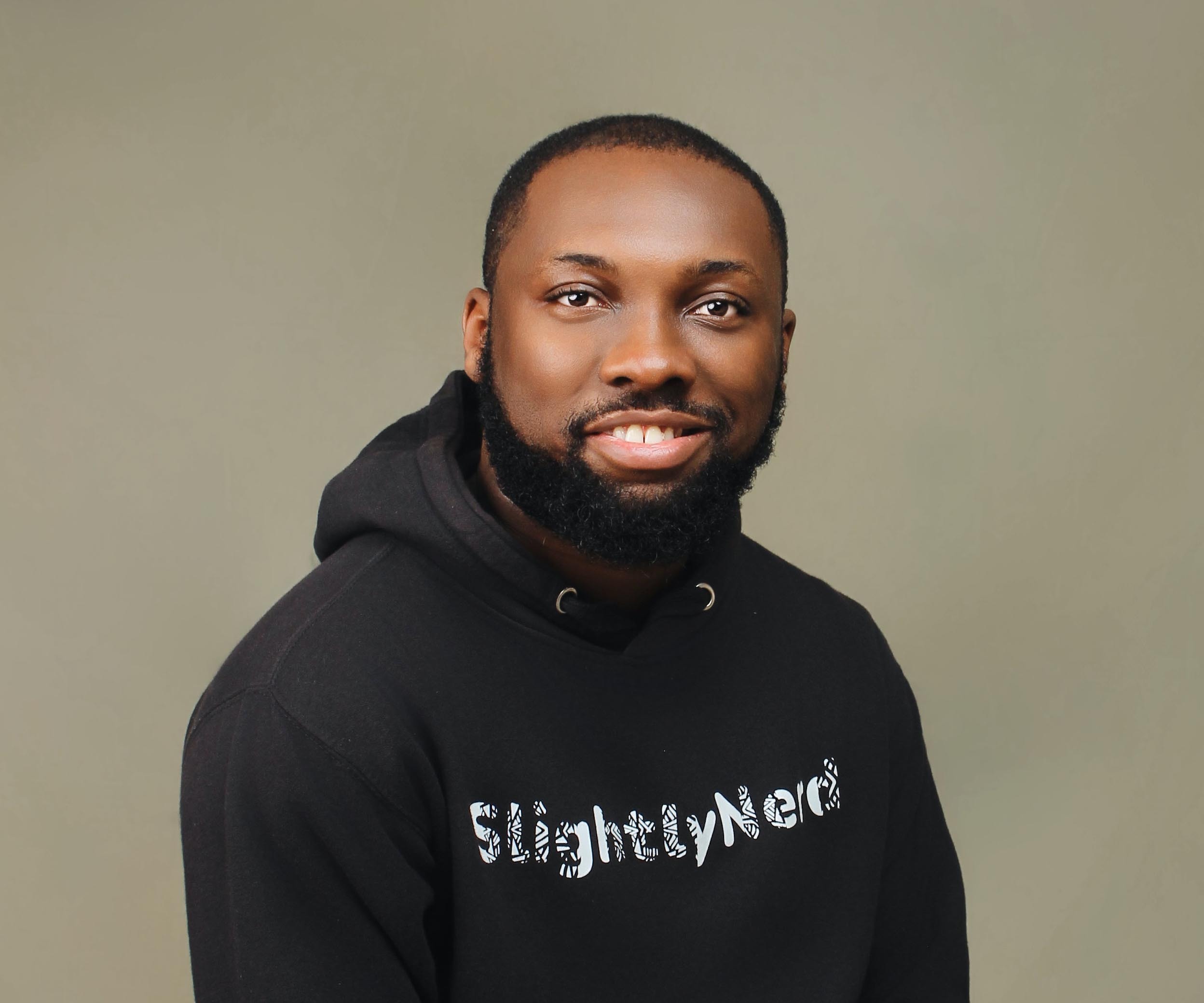 Black and Gray Digital Device with mail app showing 20 notifications. Photo by Torsten Dettlaff on pexels.com